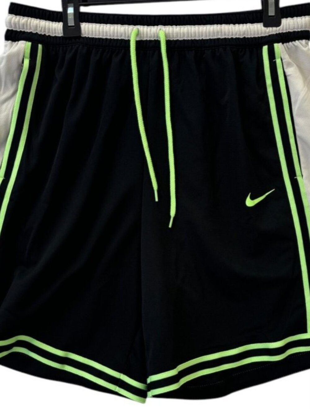 NIKE MEN'S ACTIVEWEAR BASKETBALL SHORTS X-LARGE BLACK & NEON GREEN CV1897-016 XL